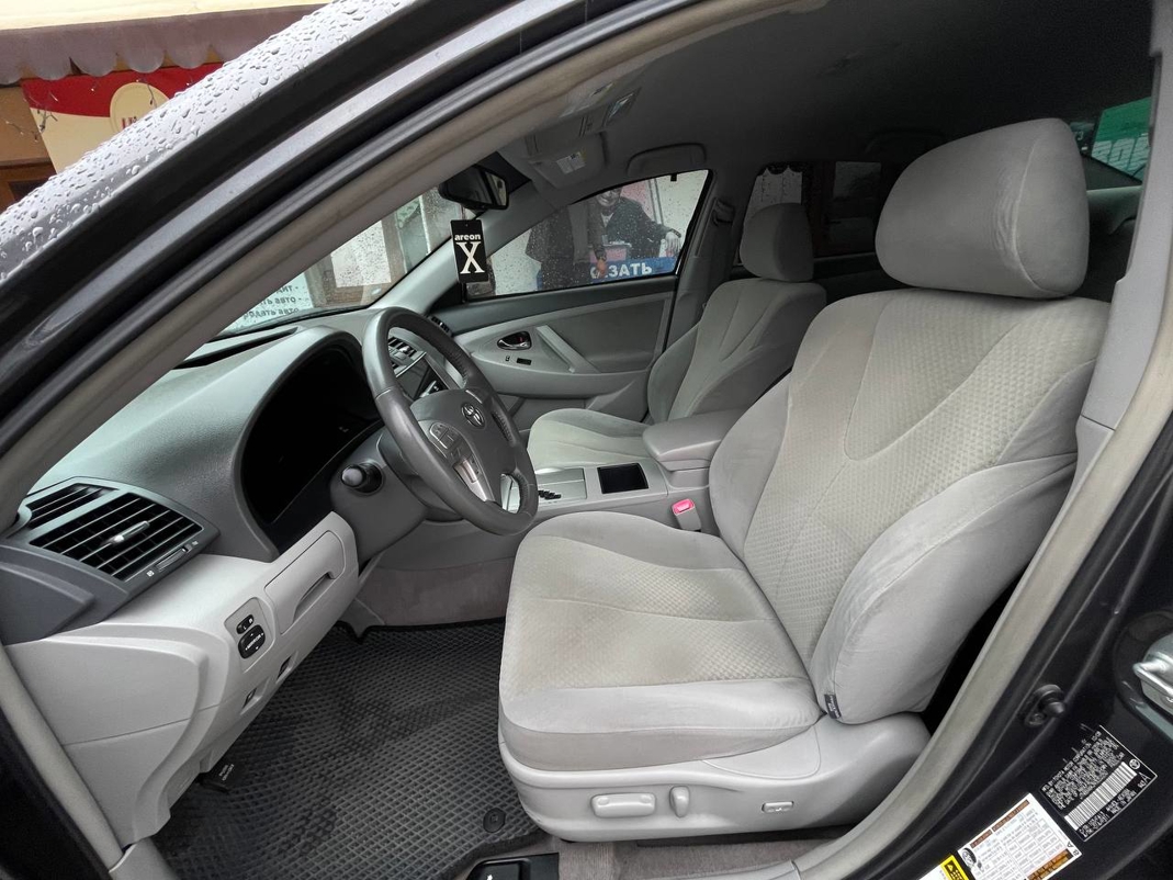 Toyota Camry 40