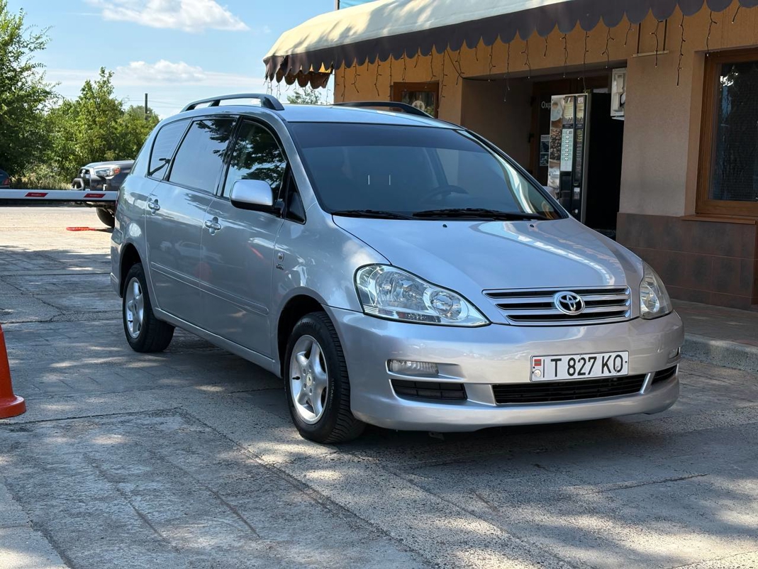 Toyota Avensis Verso