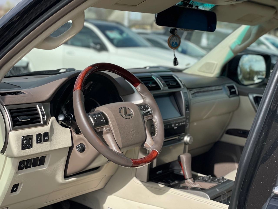 Lexus GX460