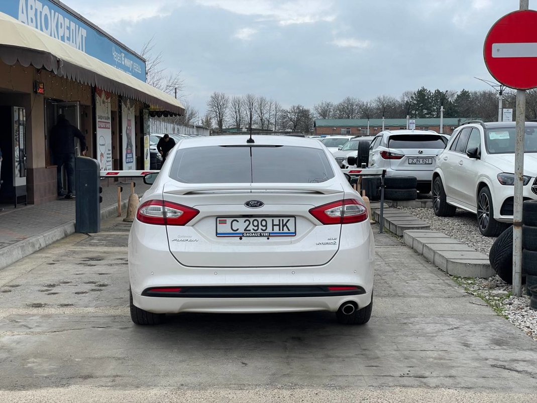 Ford Fusion Hybrid