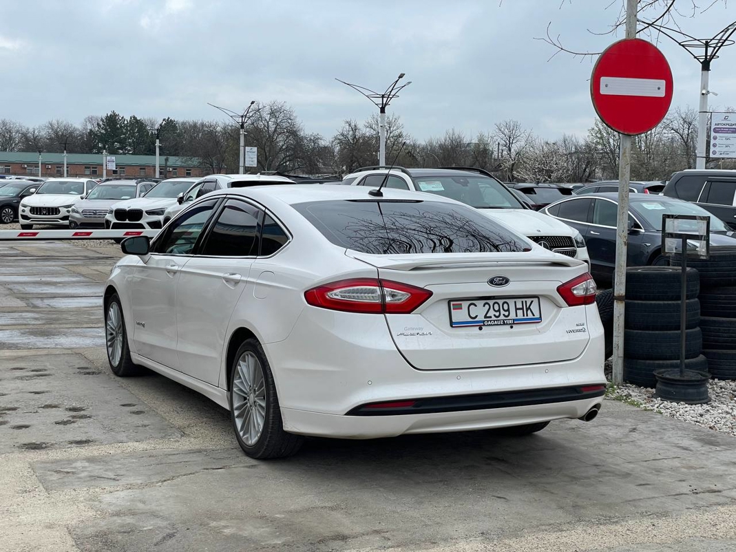 Ford Fusion Hybrid