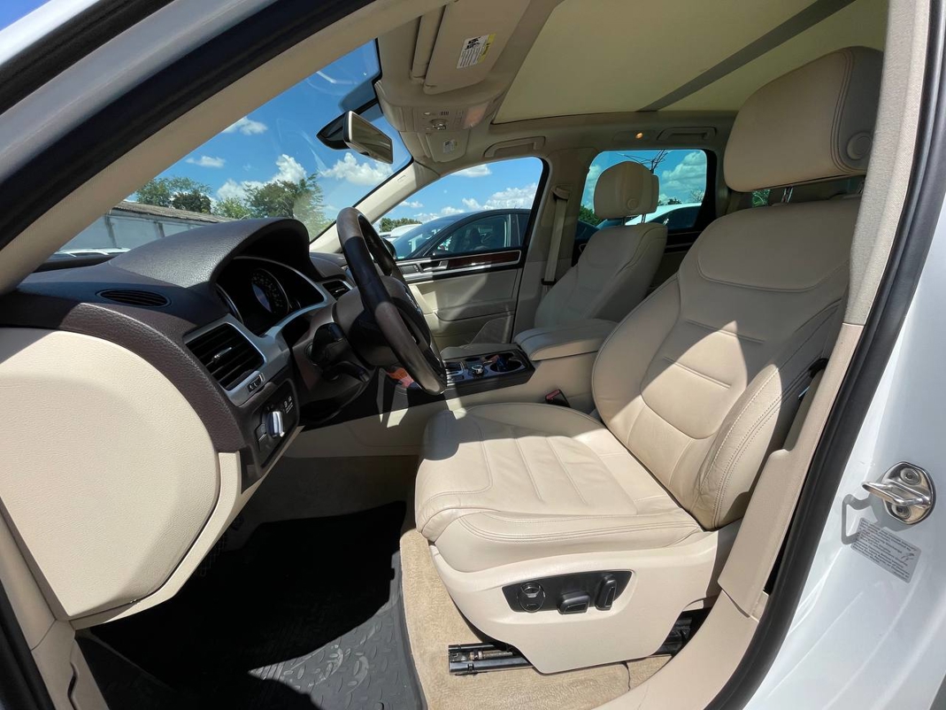 Volkswagen Touareg