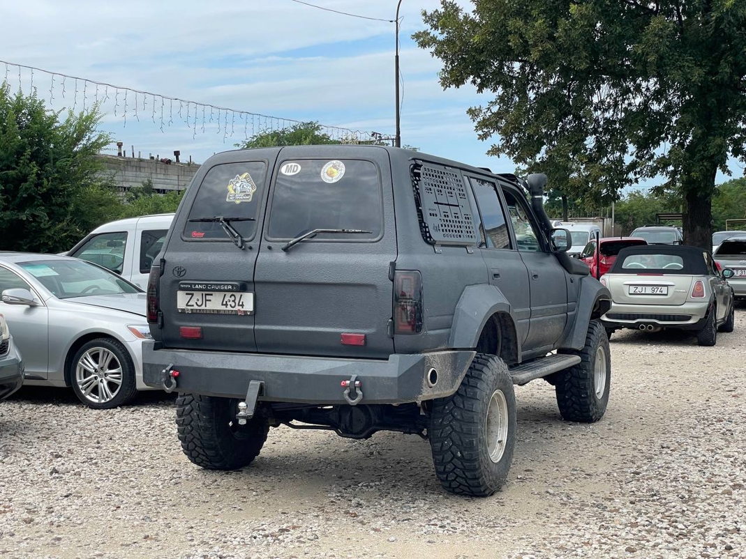 Toyota Land Cruiser 80