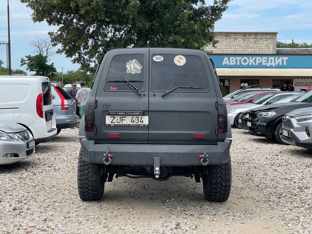 Toyota Land Cruiser 80