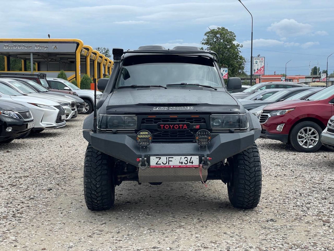 Toyota Land Cruiser 80