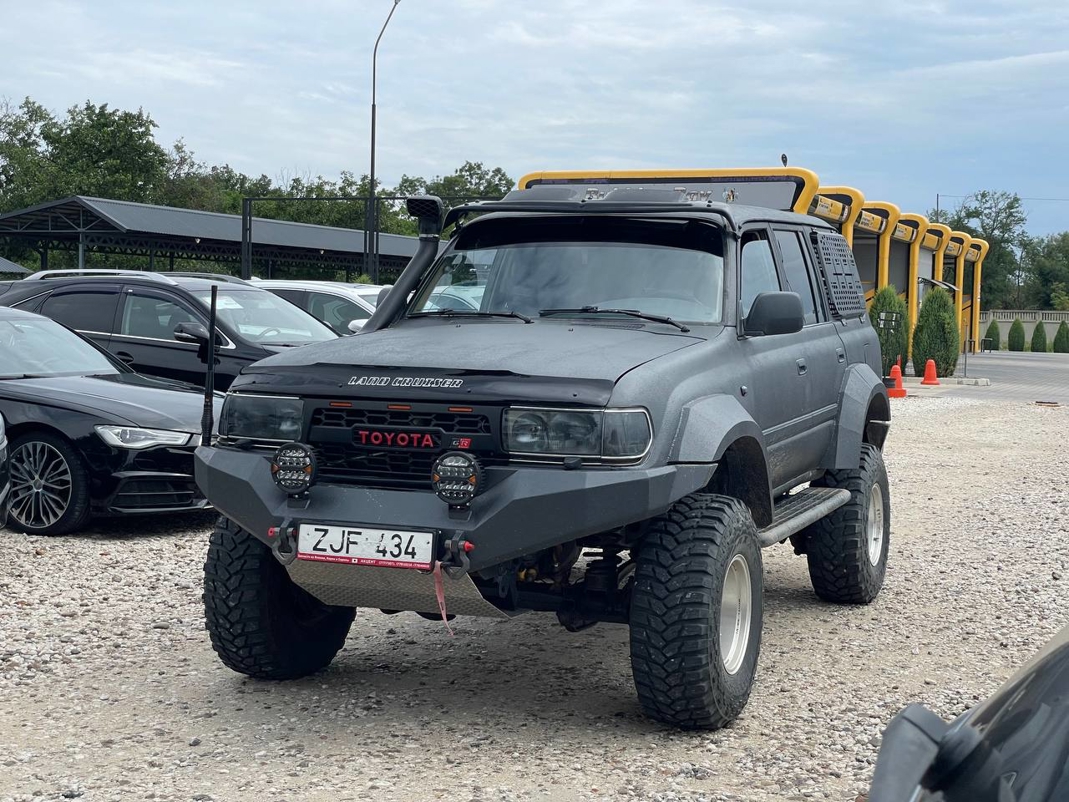Toyota Land Cruiser 80