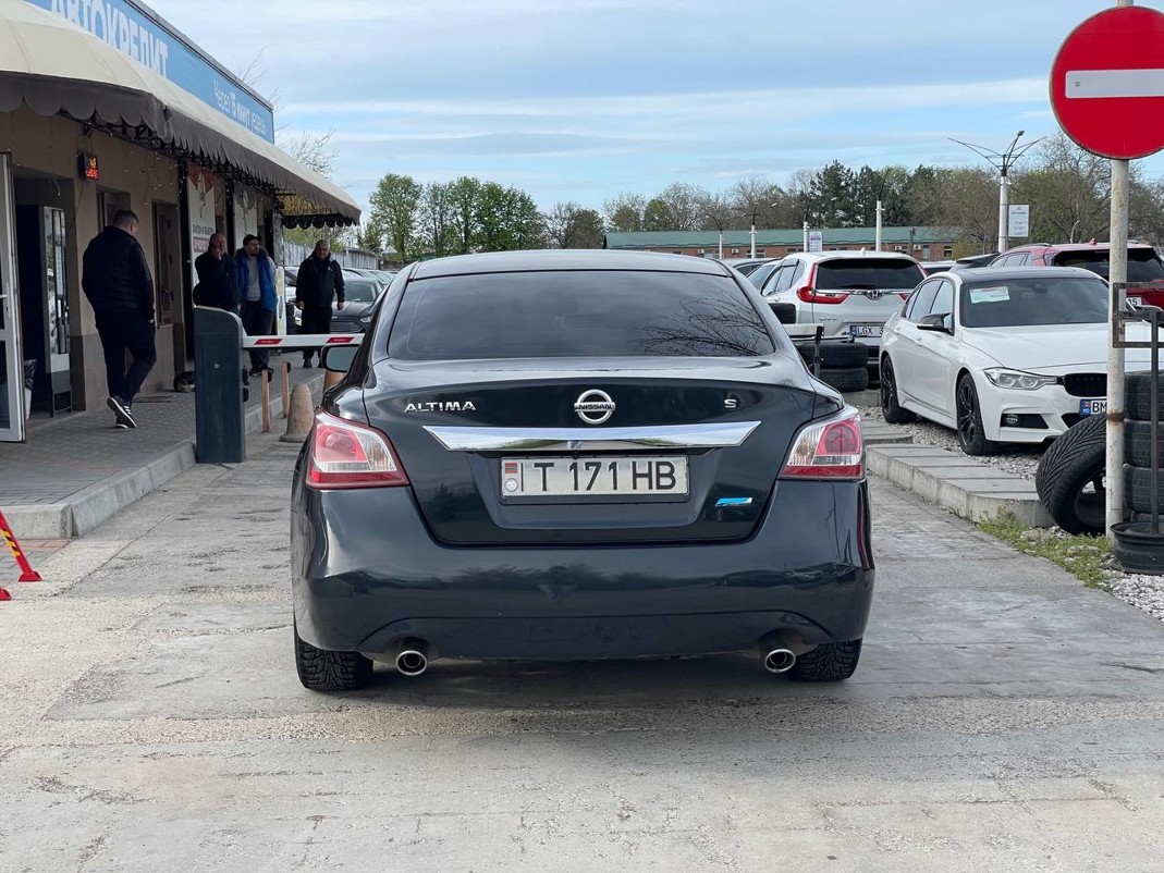 Nissan Altima