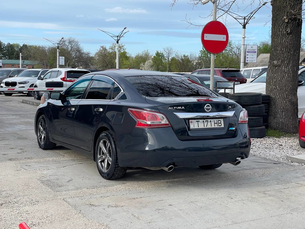 Nissan Altima