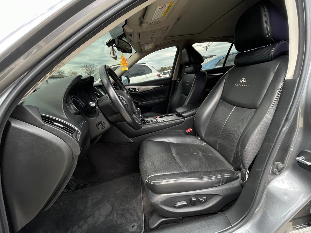 Infiniti Q50