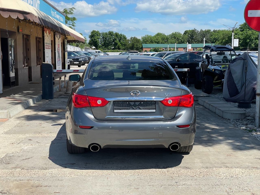 Infiniti Q50