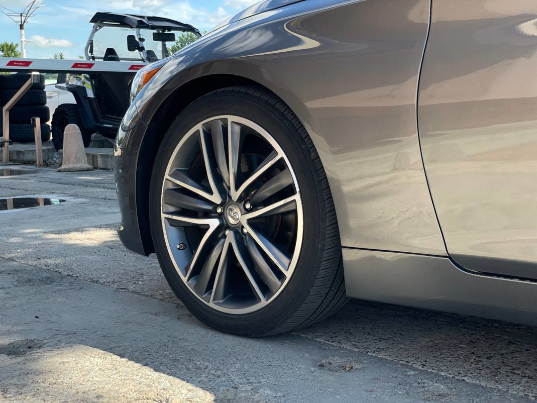 Infiniti Q50
