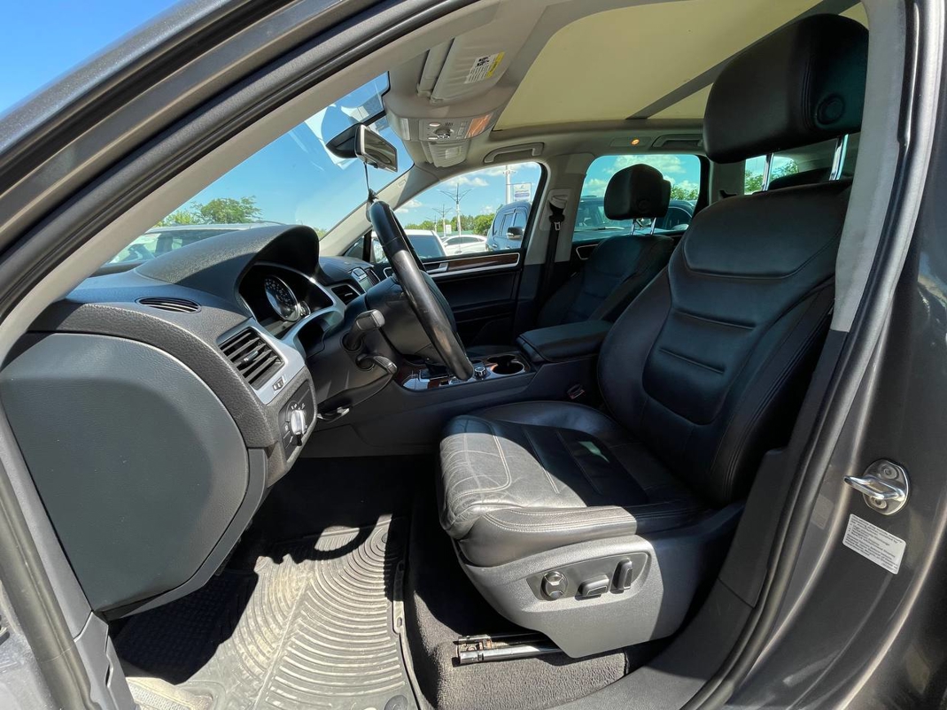 Volkswagen Touareg