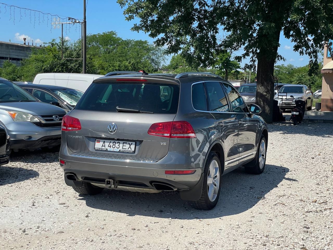 Volkswagen Touareg