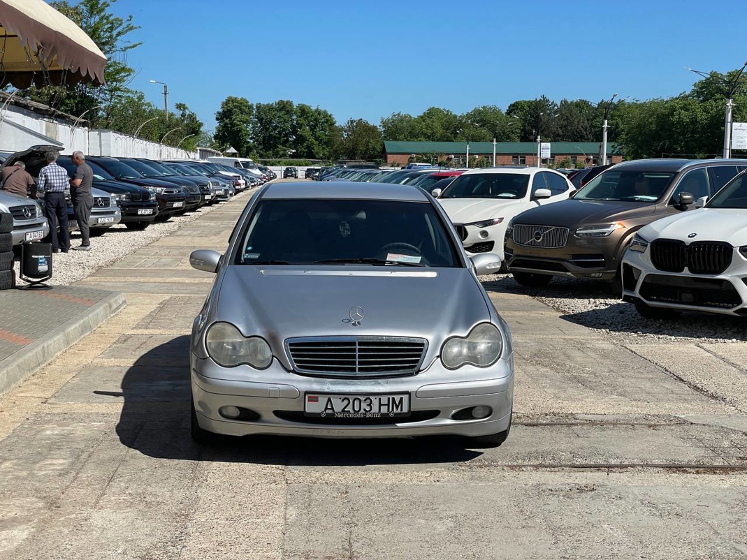 Mercedes Benz C220