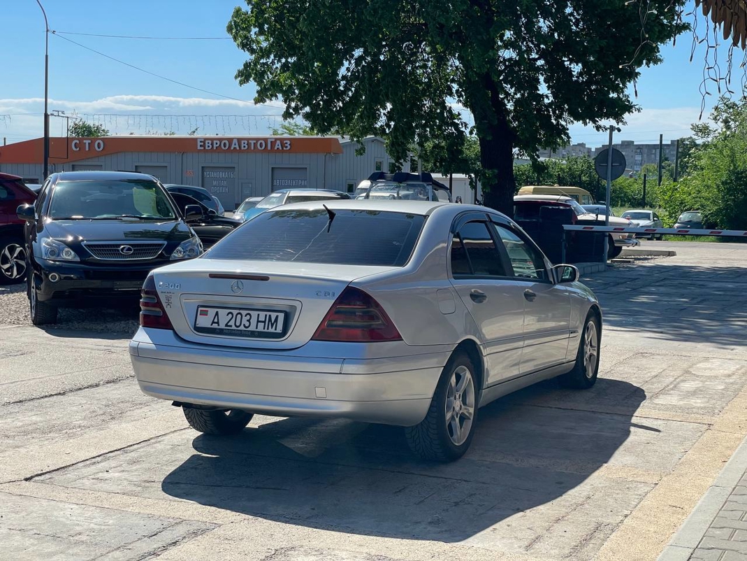 Mercedes Benz C220