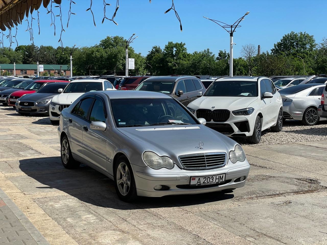 Mercedes Benz C220
