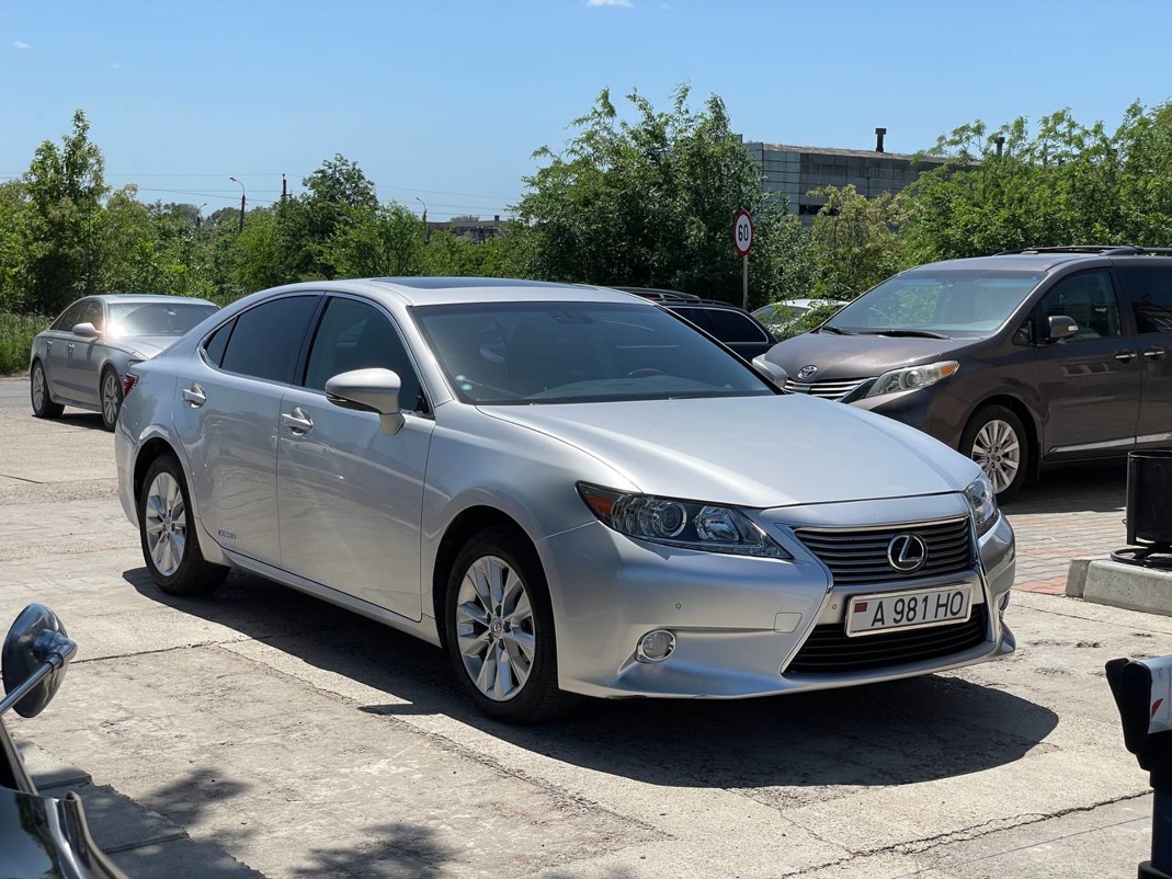 Lexus ES300h
