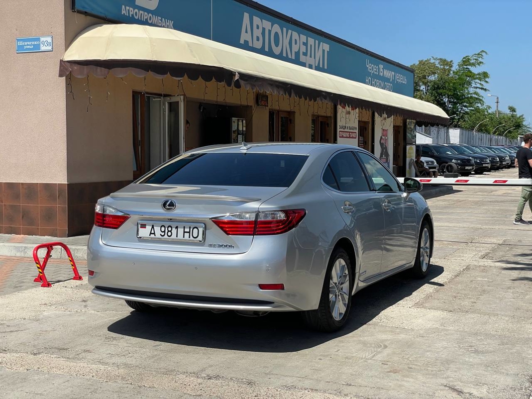 Lexus ES300h