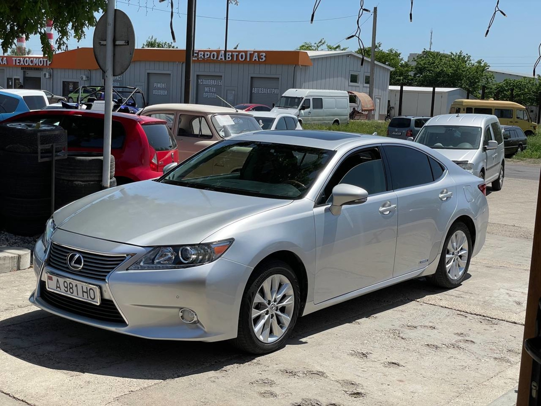 Lexus ES300h