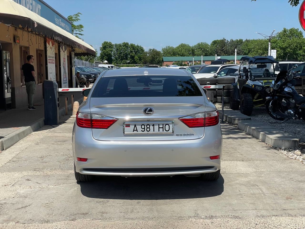 Lexus ES300h