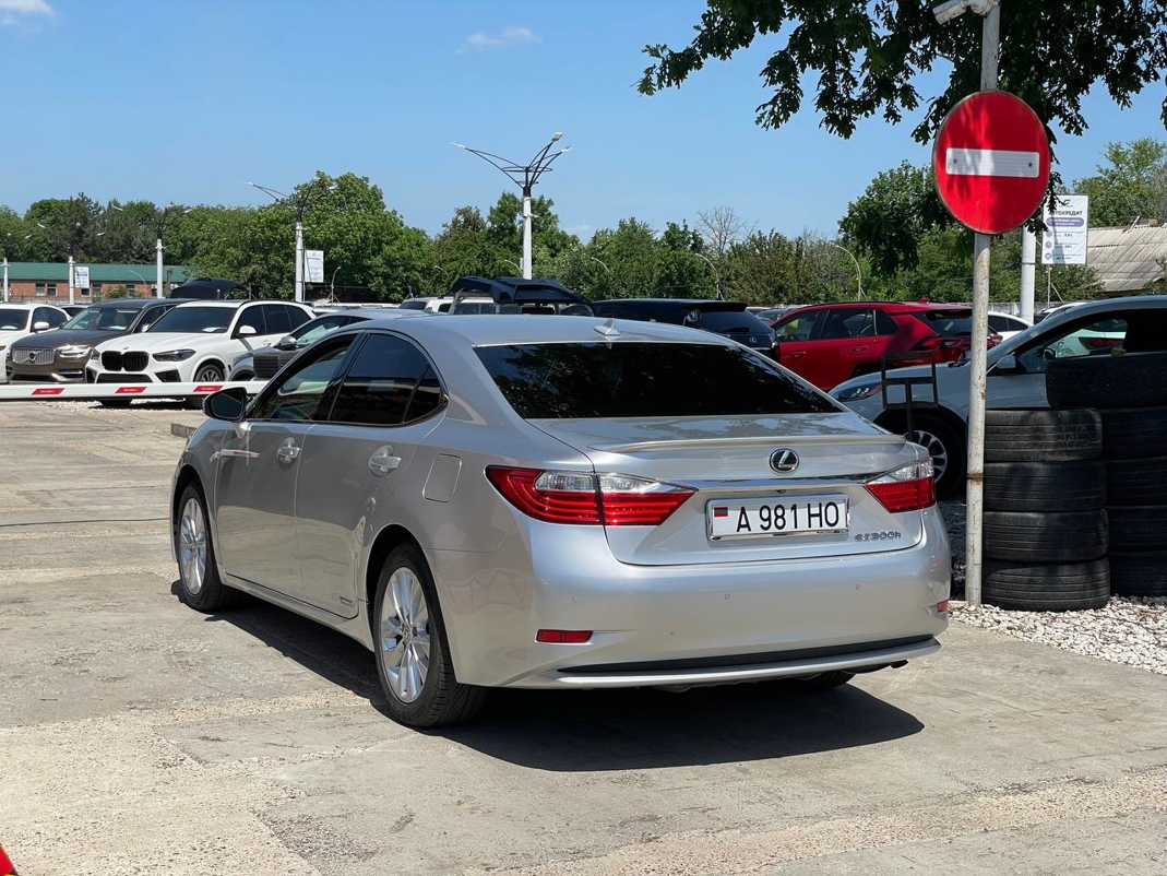 Lexus ES300h
