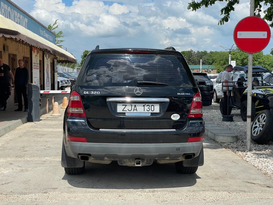 Mercedes Benz GL320