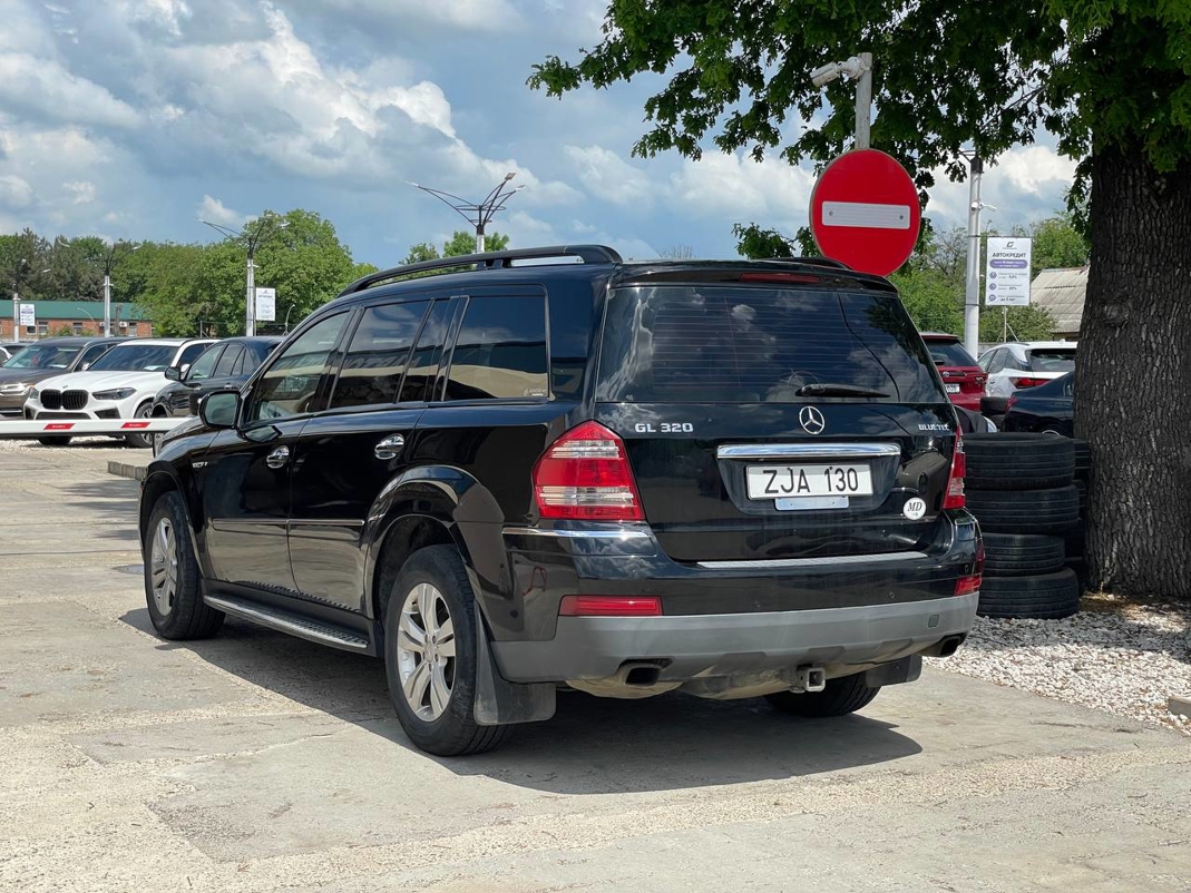Mercedes Benz GL320