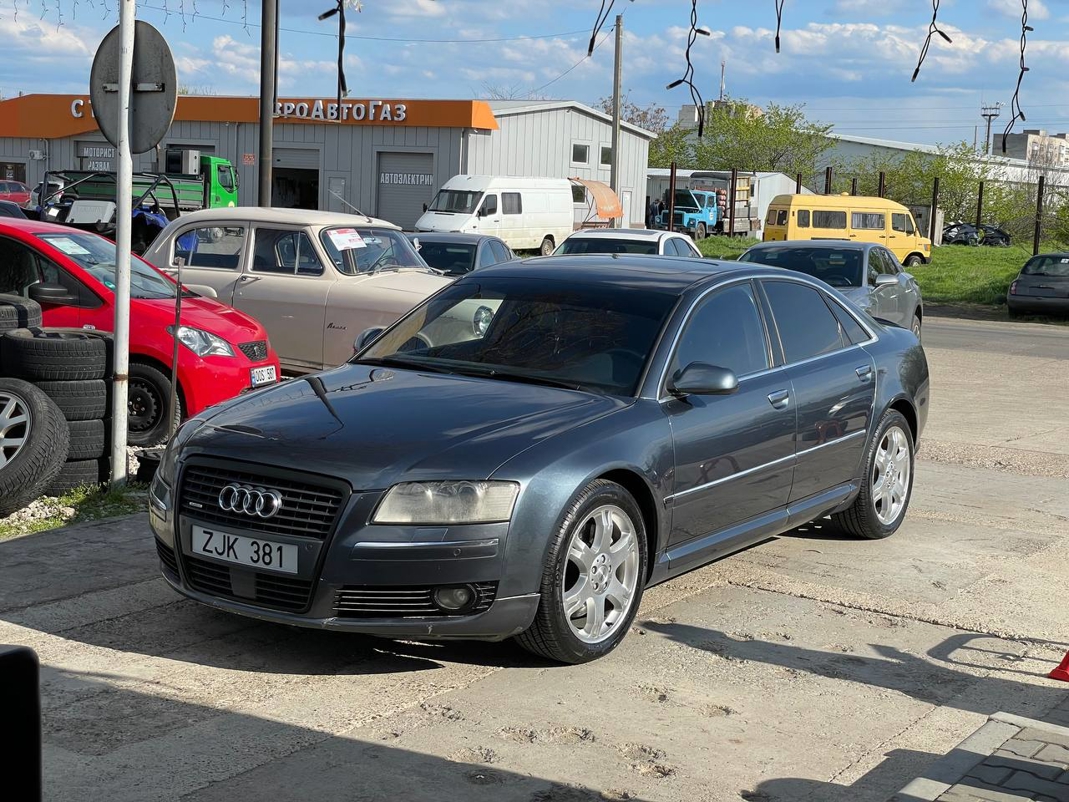 Audi A8 Quattro