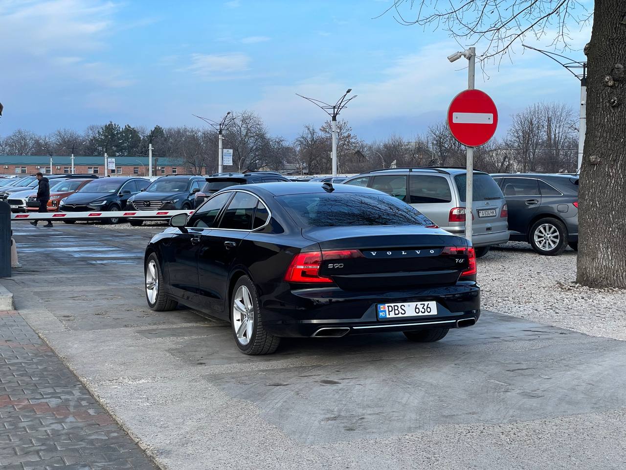 Volvo S90